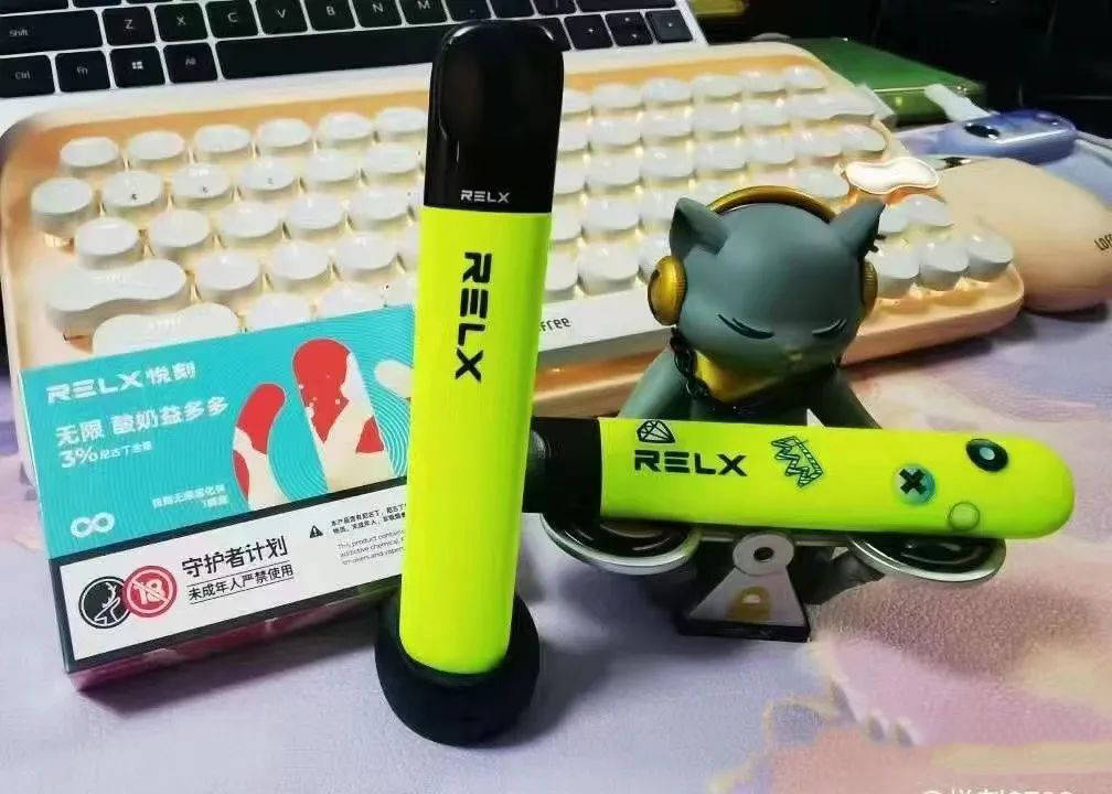 relx悦刻发布首款DIY夜光贴纸电子烟杆；RELX悦刻无限上新品